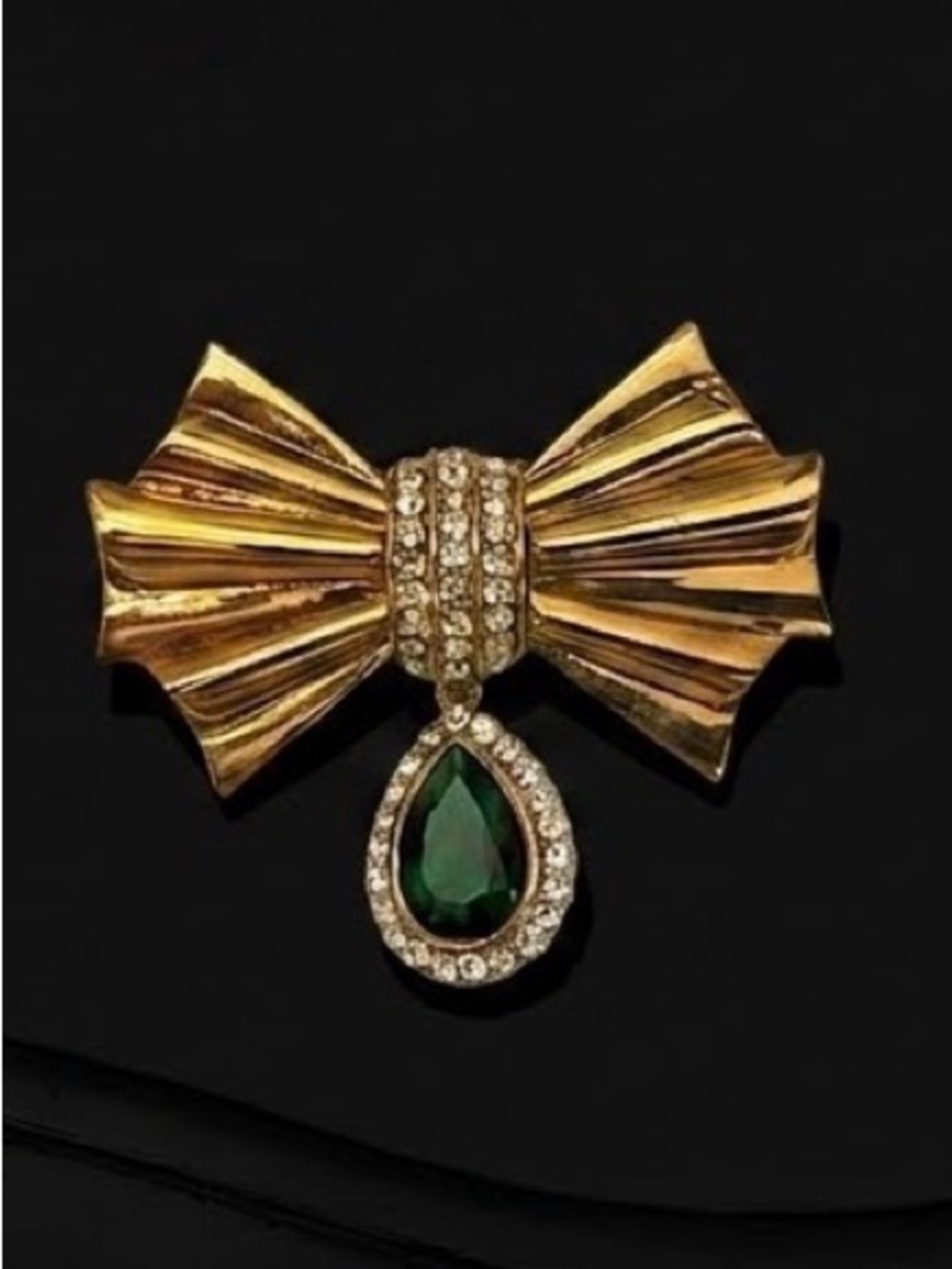 #284 Vintage AVON Honor Society Gold-tone Pleated Bow Brooch